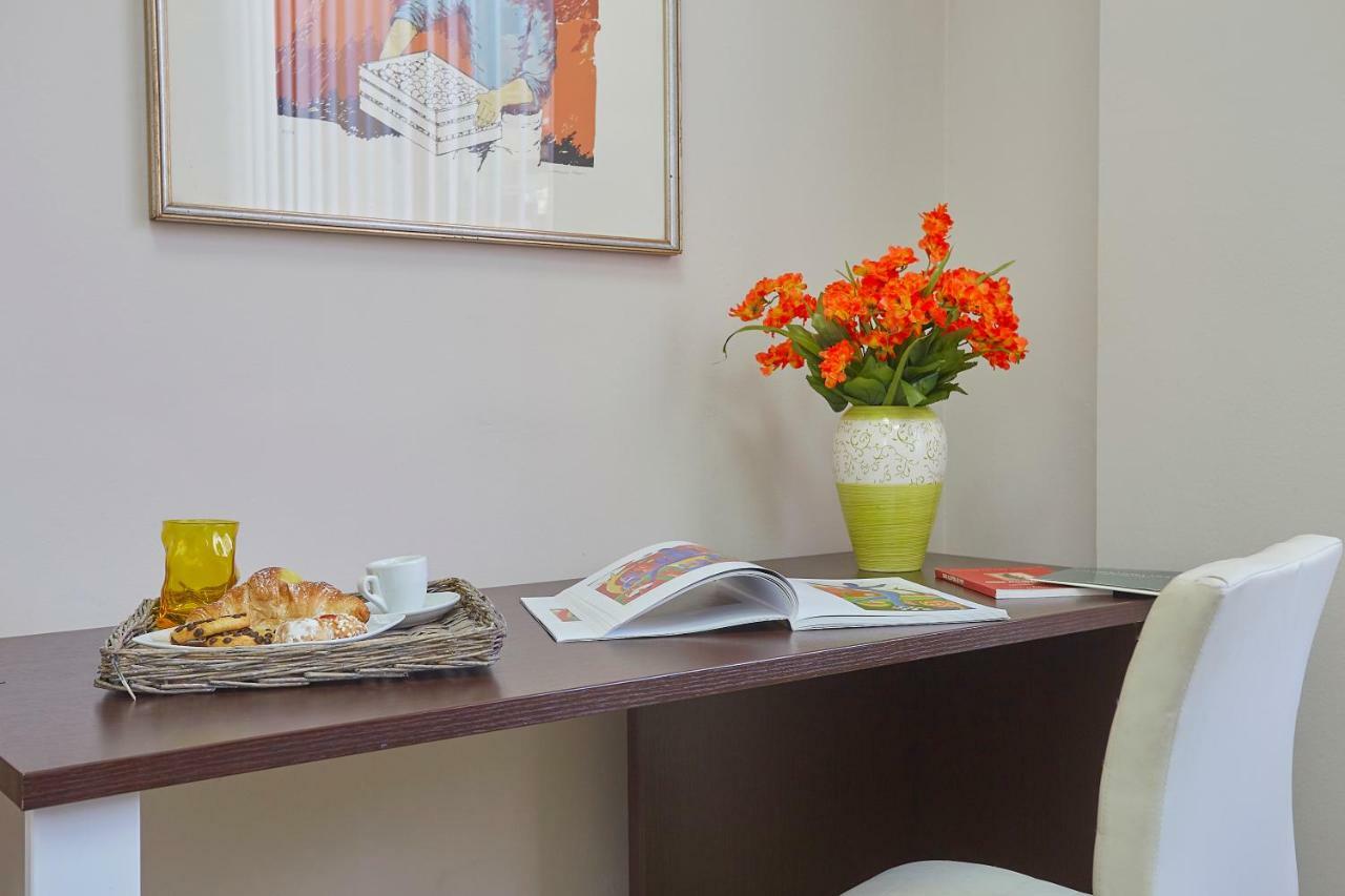 Sturzo 44 Bed & Breakfast ปาแลร์โม ภายนอก รูปภาพ