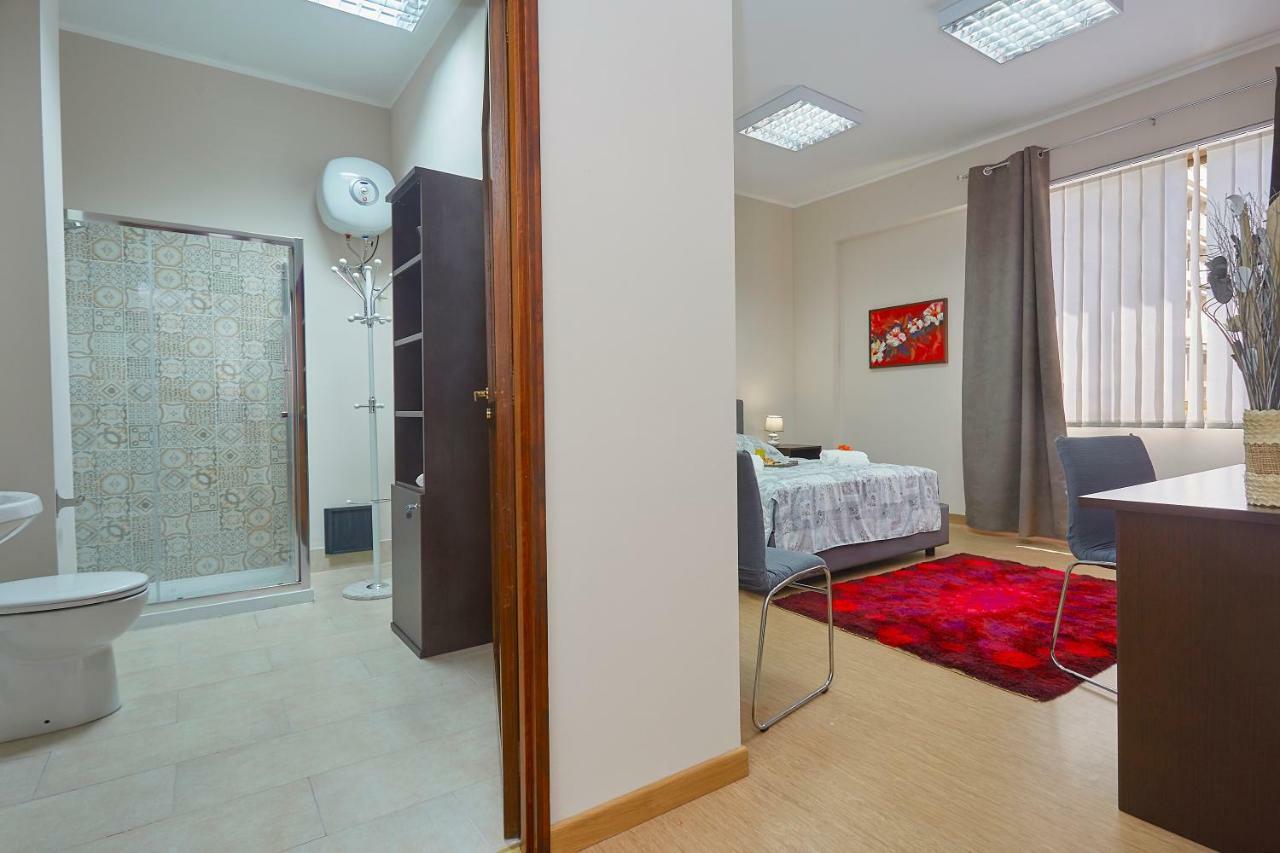 Sturzo 44 Bed & Breakfast ปาแลร์โม ภายนอก รูปภาพ