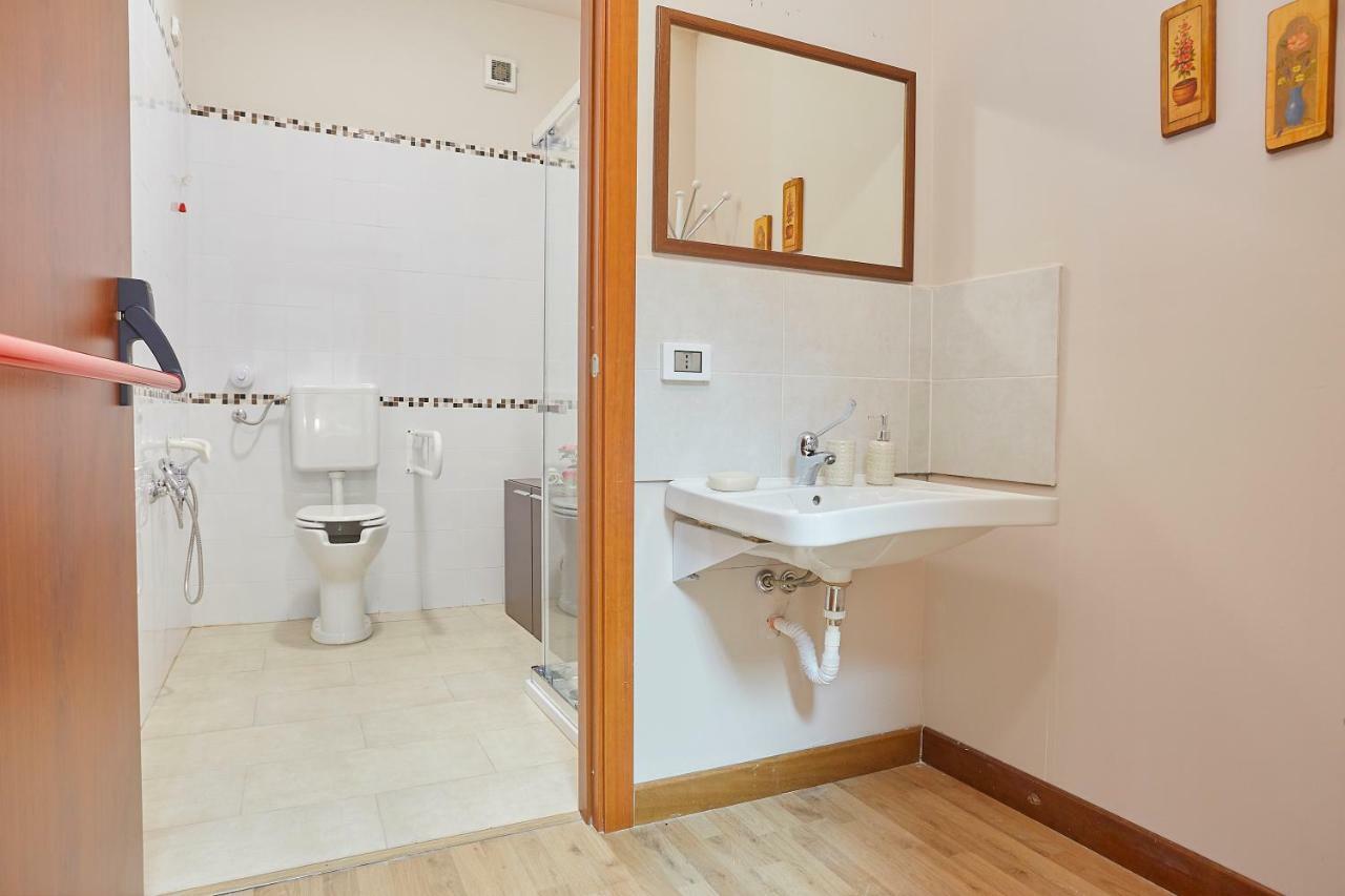 Sturzo 44 Bed & Breakfast ปาแลร์โม ภายนอก รูปภาพ